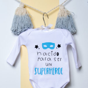 Body o Camiseta solidaria Superhéroe
