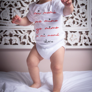 Body o Camiseta personalizada Mi mamá me Mima