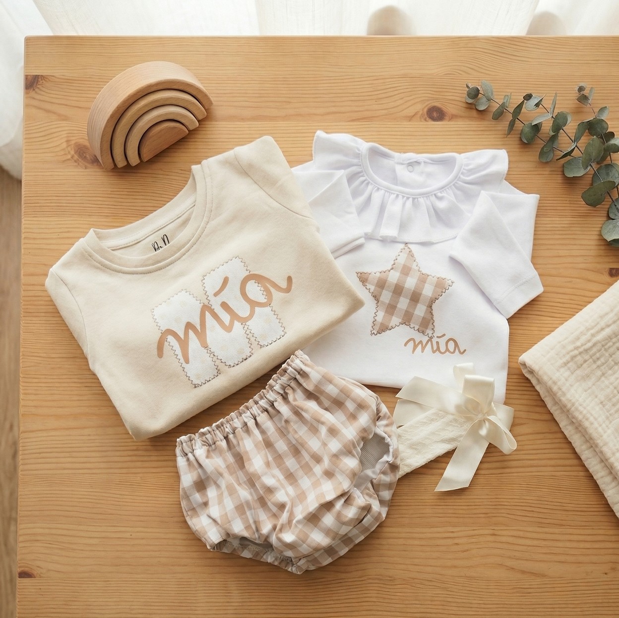 Conjunto 3 Piezas Personalizado | Sudadera + Camiseta Estrella con Nombre + Cubrepañal (0–8 años)