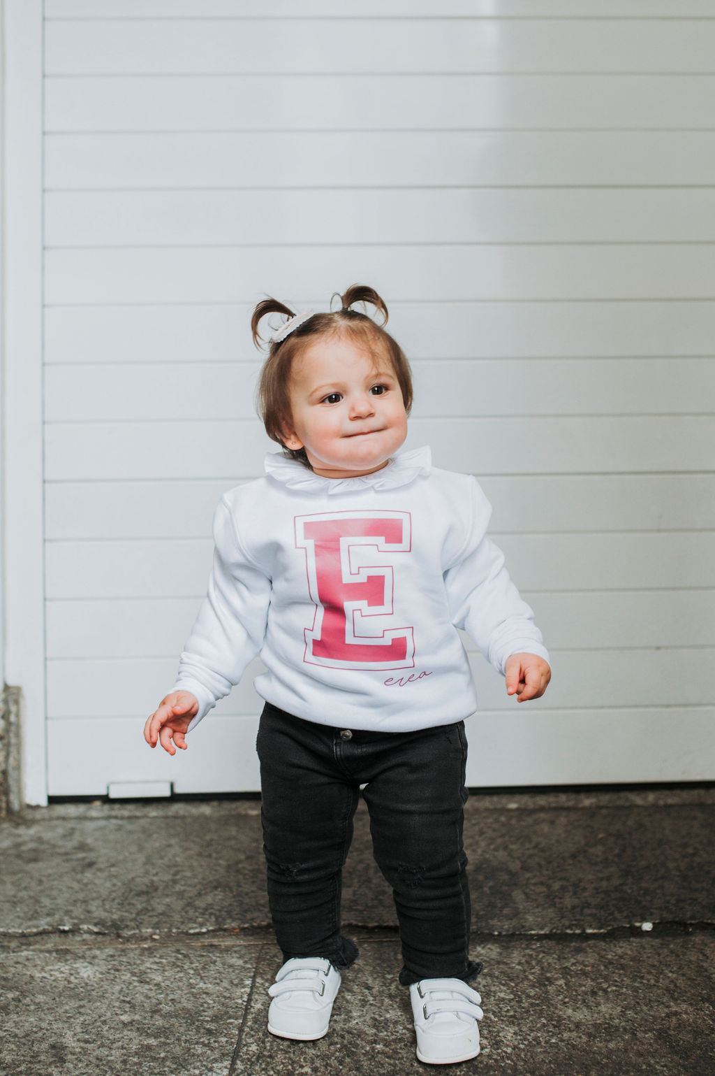 SUDADERA NIÑO/A “COLLEGE” PERSONALIZADA (Serigrafía) (3 meses–12 años) - Imagen 4