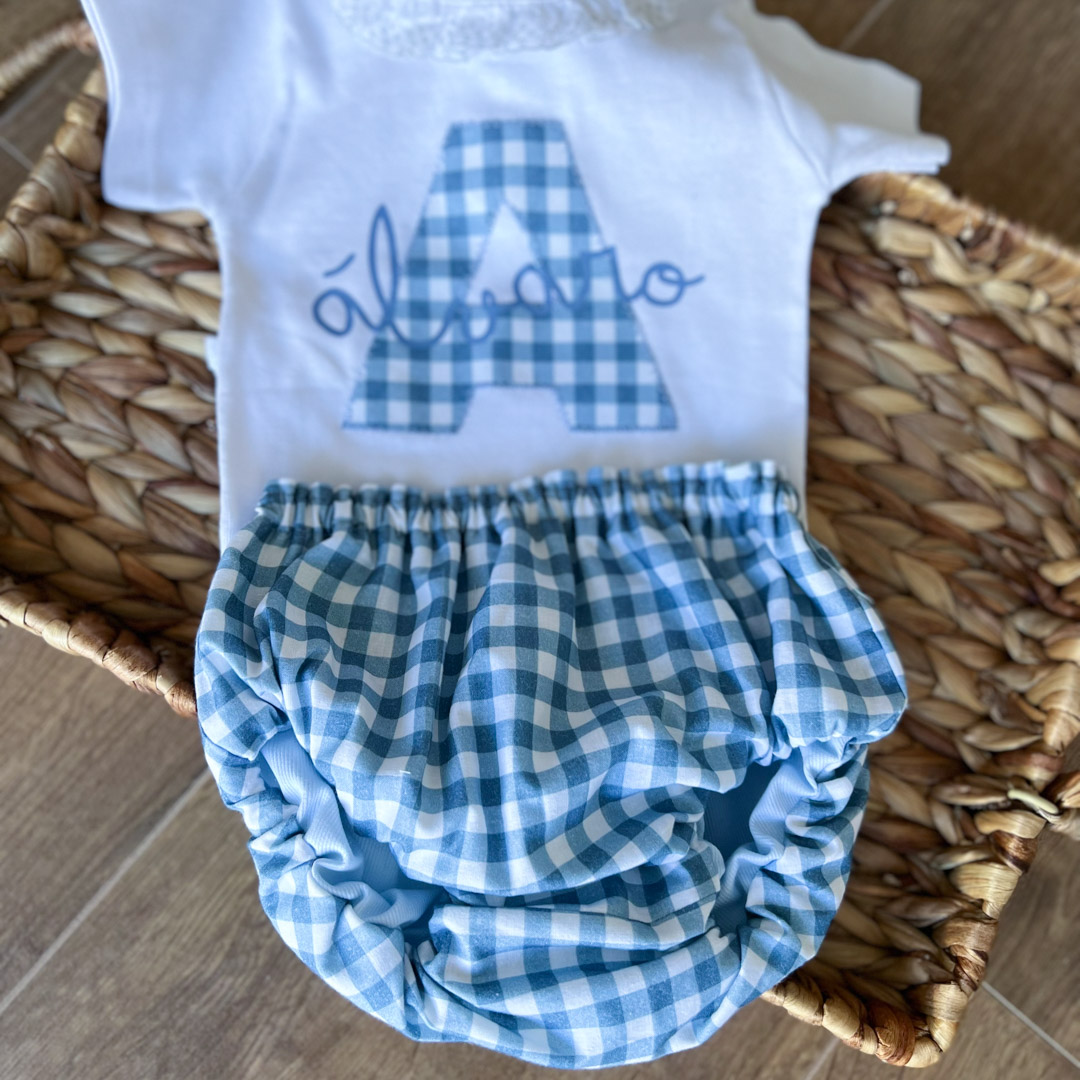 Conjunto dos piezas body + cubrepañal/short/bragafalda Personalizado Letra Cruzada - Imagen 6