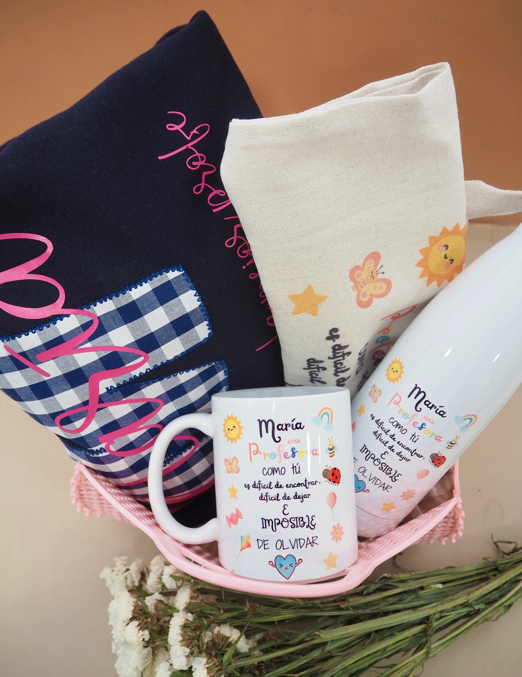Cesta Profe Personalizada (Sudadera + Tote Bag + Taza + Botella) - Imagen 5