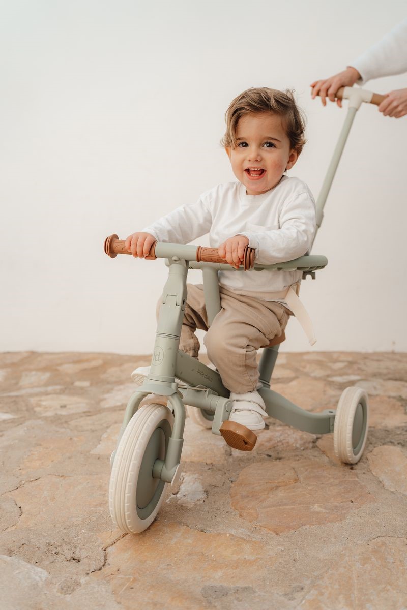 Triciclo con Barra Verde Little Dutch - Imagen 10