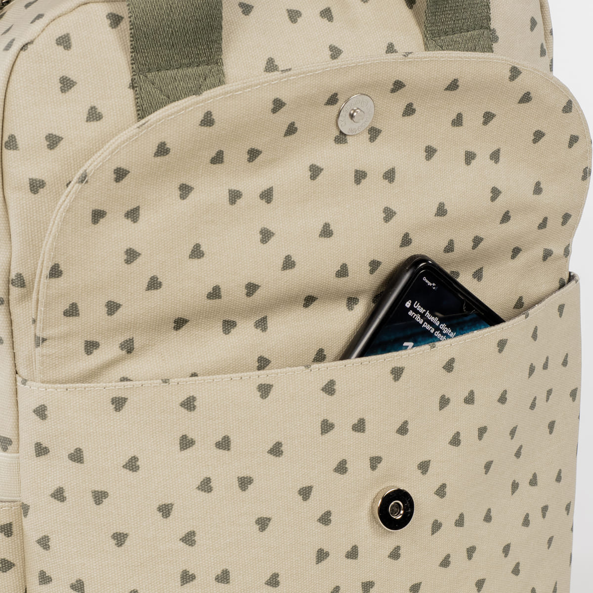 Mochila Corazones Poppy Musgo Walking Mum - Imagen 9