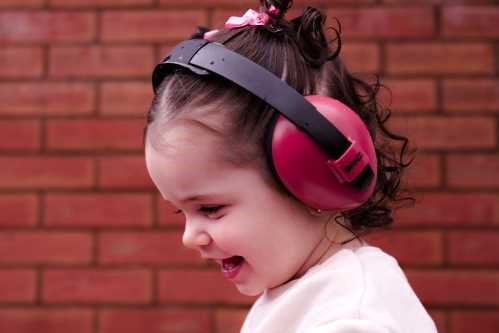 Auriculares Banz Anti Ruido Maroon Baby - Imagen 4