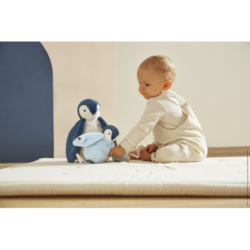 Peluches Pingüino Abrazando Azul - Imagen 3